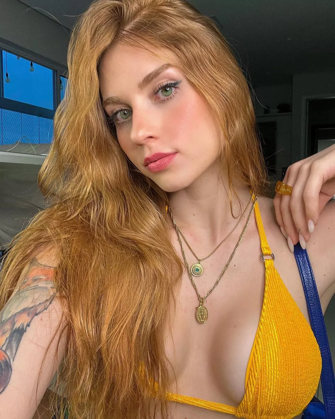 Yellow top redhead