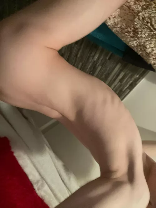 18 bottom, I want someone to keep me for a online sexual relationship ❤️