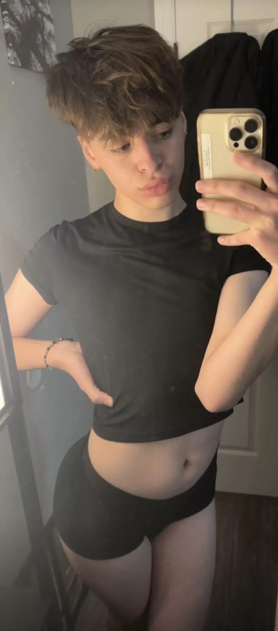 19 thick fem. Straight guys hmu snap in comments