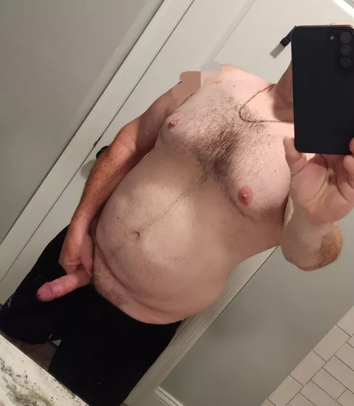 [43] Everyone is happy on titty tues...