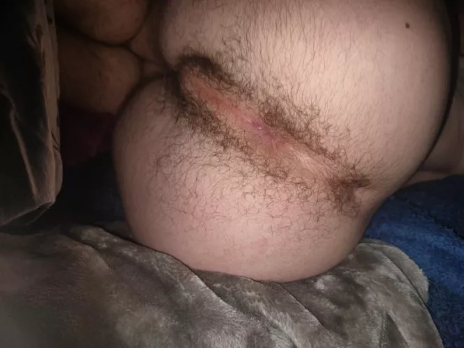 Anyone wanna fuck a tight virgin hole?