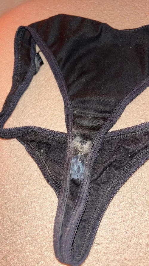 Anyone want some of my GF’s Fresh cream?🍦