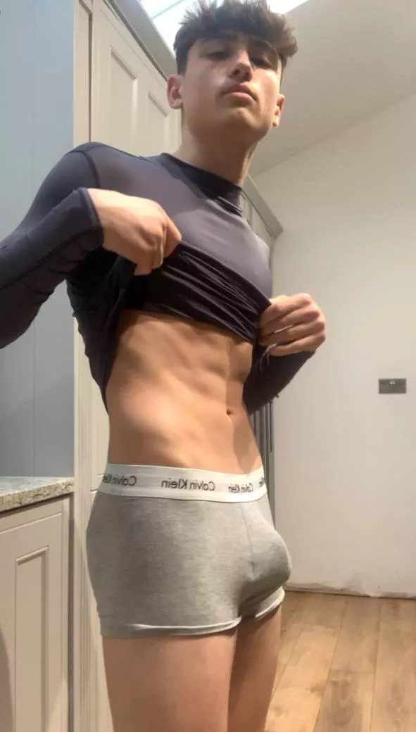 big bulge under 😏🍆