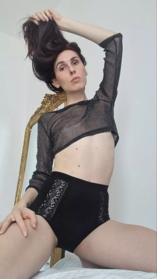 Can you spot something you like? If not you know where you can find me😈