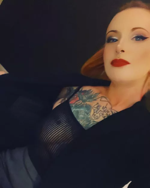 Daddy took me to a posh restaurant and I forgot to wear a bra