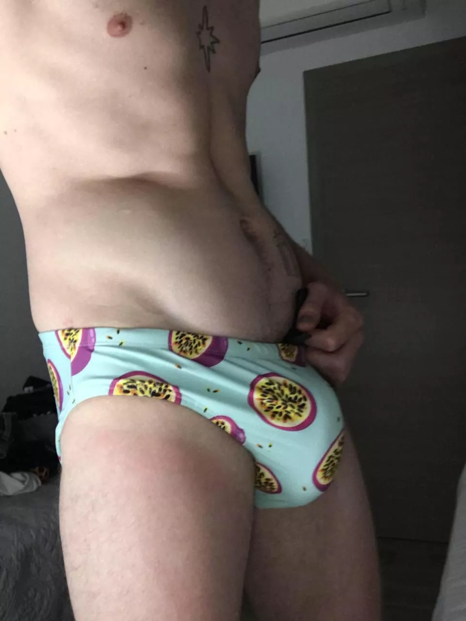 Do you like my new swimsuit? 👀