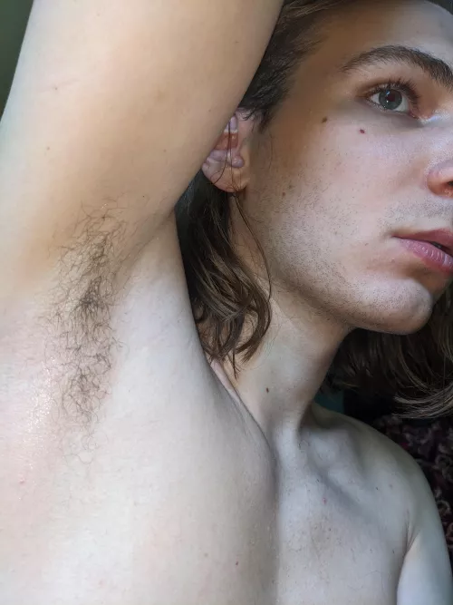 Do you like sweaty pits? 🥵