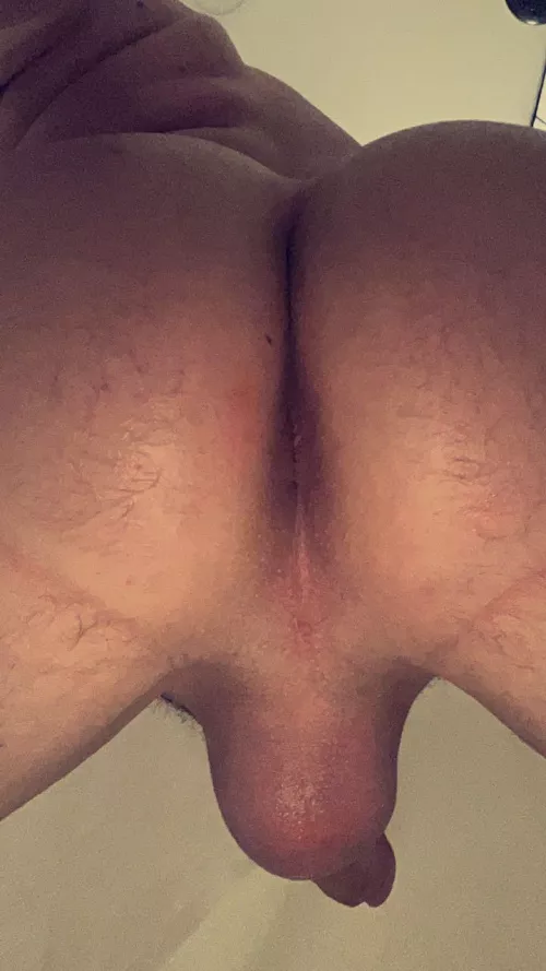 Does my hole turn you on? DMs opened