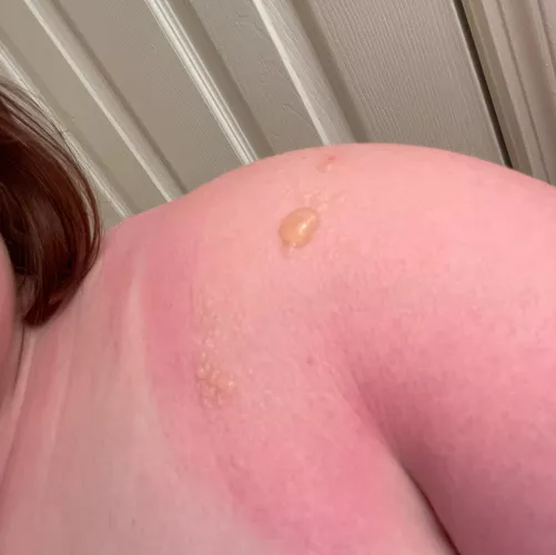 Forbidden shoulder pops (souvenirs from TWICE concert)