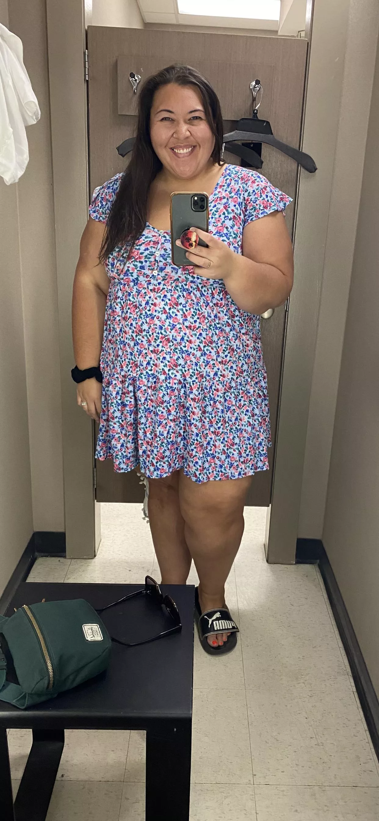 I like the dress who agrees?