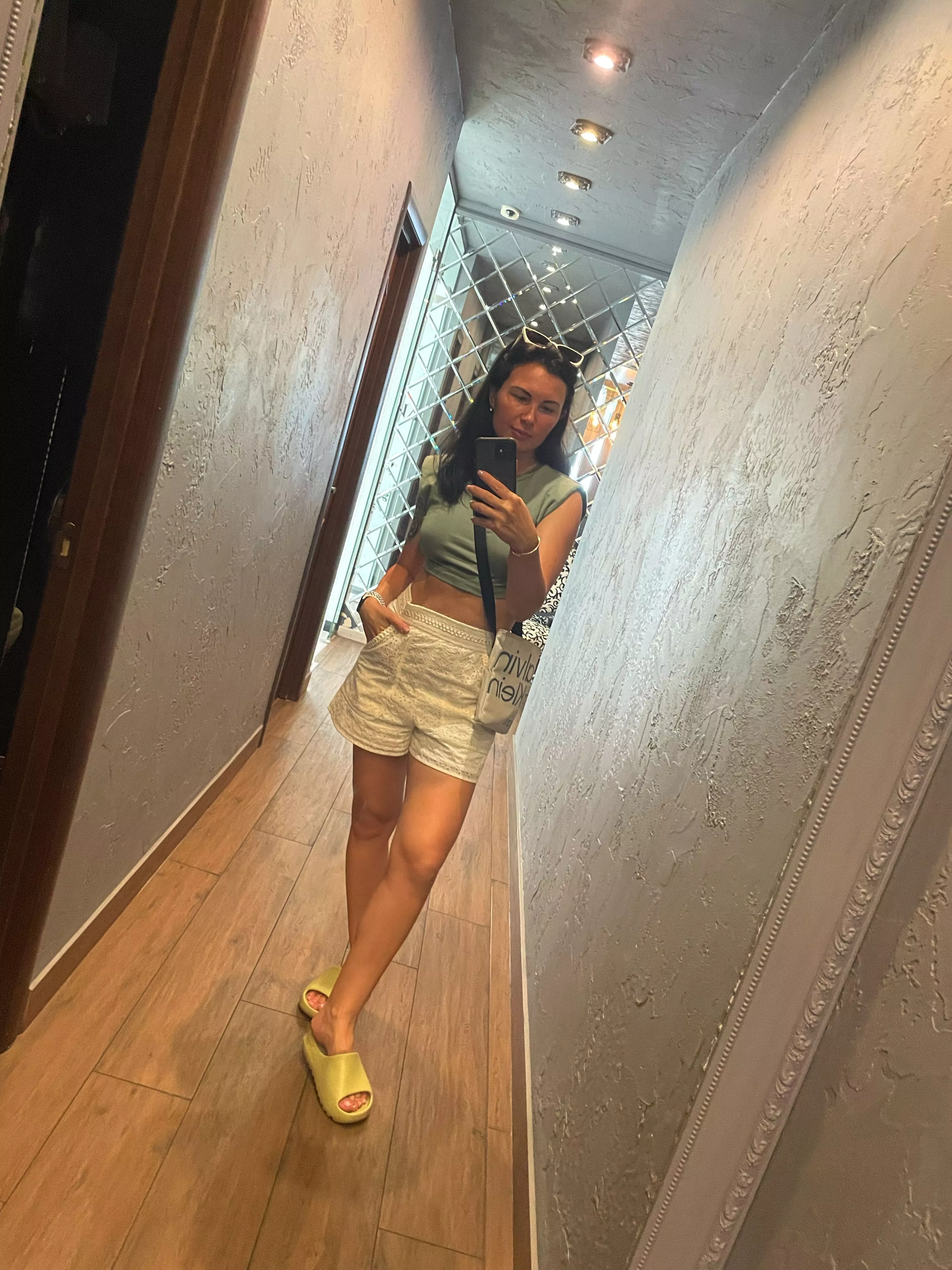 I'm bored, I urgently need someone to take advantage of me.