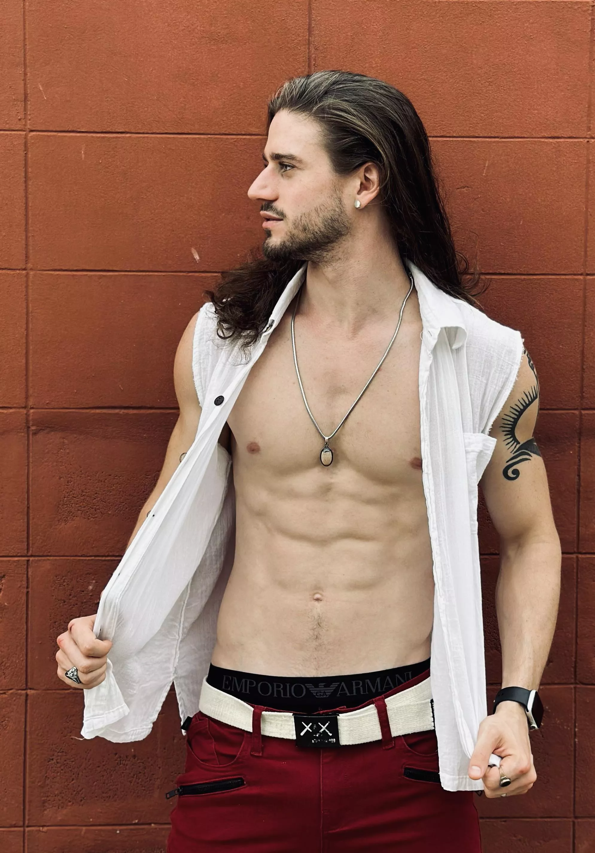 I’m in to light, take nothing lightly, but flow like the breeze 🍃