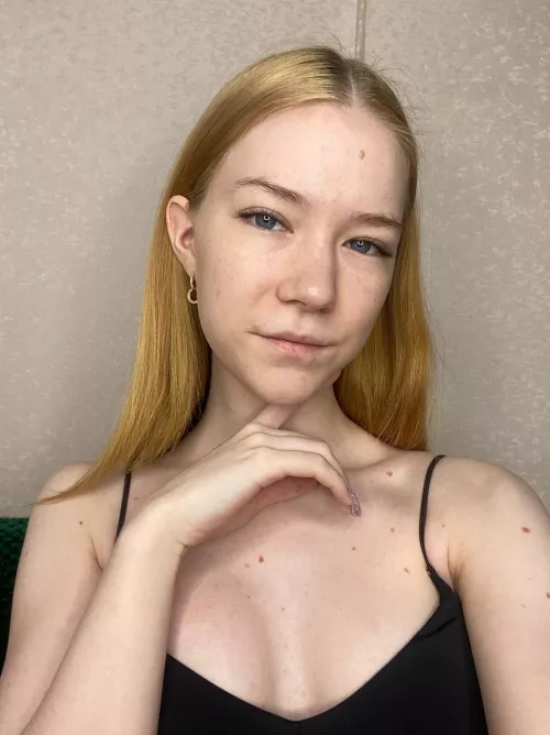 I'm surprised at how big my boobs look here 😅 F20