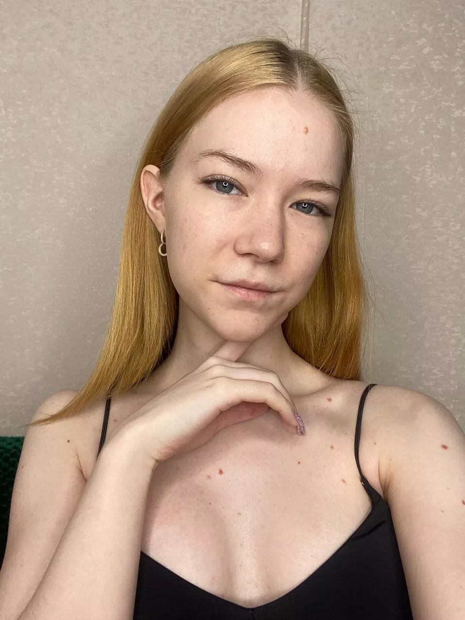 I'm surprised at how big my boobs look here 😅 F20