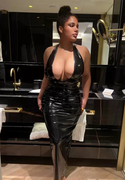 It's time to worship your Goddess 😈