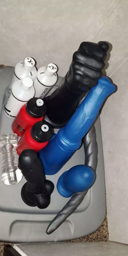 Just my toys, but I wanted to show what I can take 😈. (That fist is fucking huge)