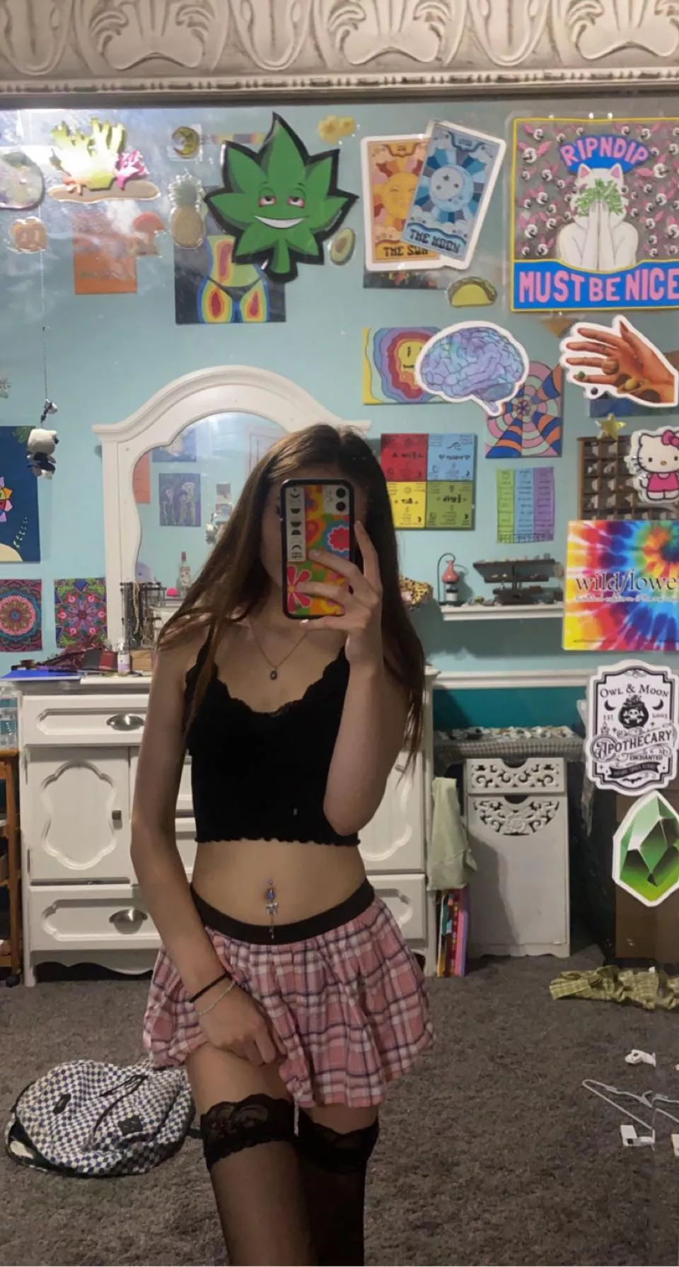 mirror selfie in my skirt