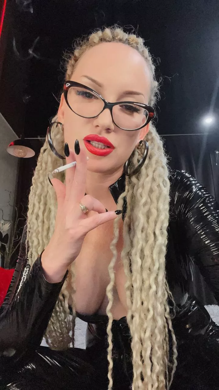 Monday is almost over, I can smoke