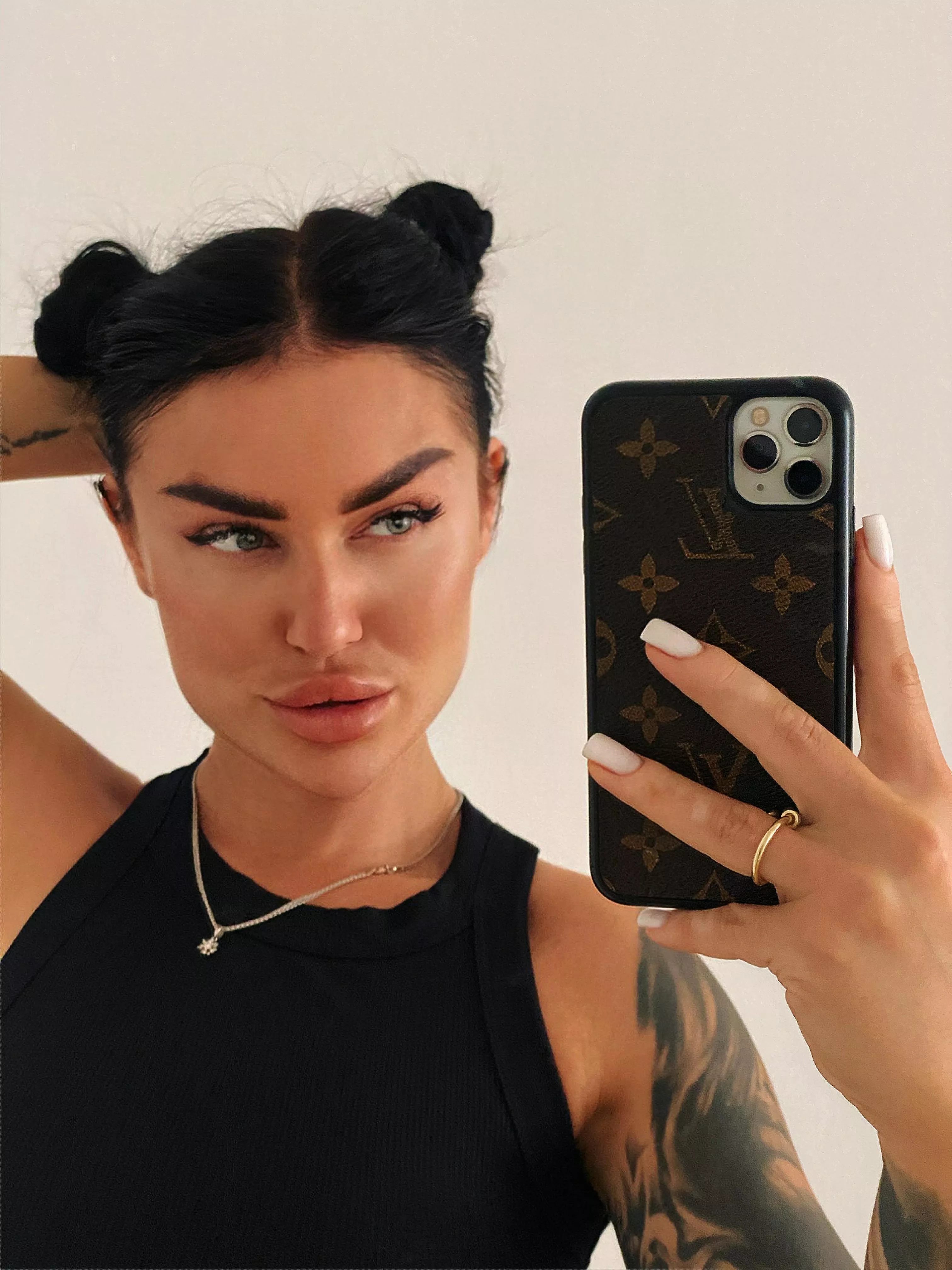 Morning selfies cheer me up