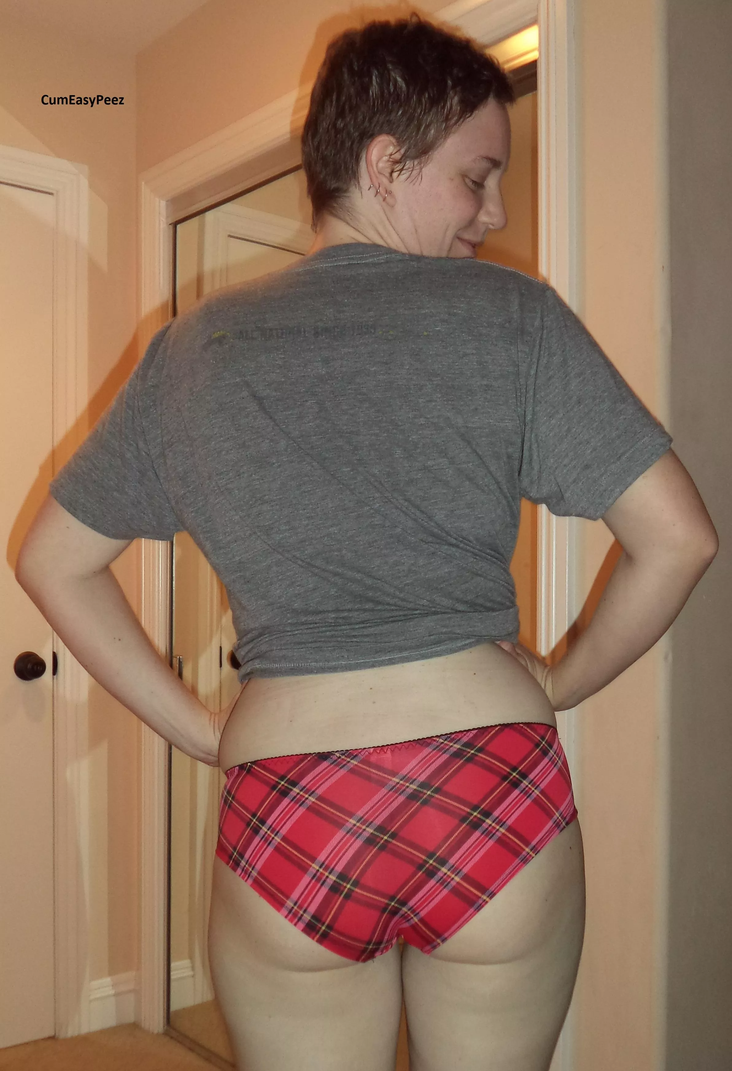 [OC] My pussy was stuffed with cum a few minutes after this photo was taken :D