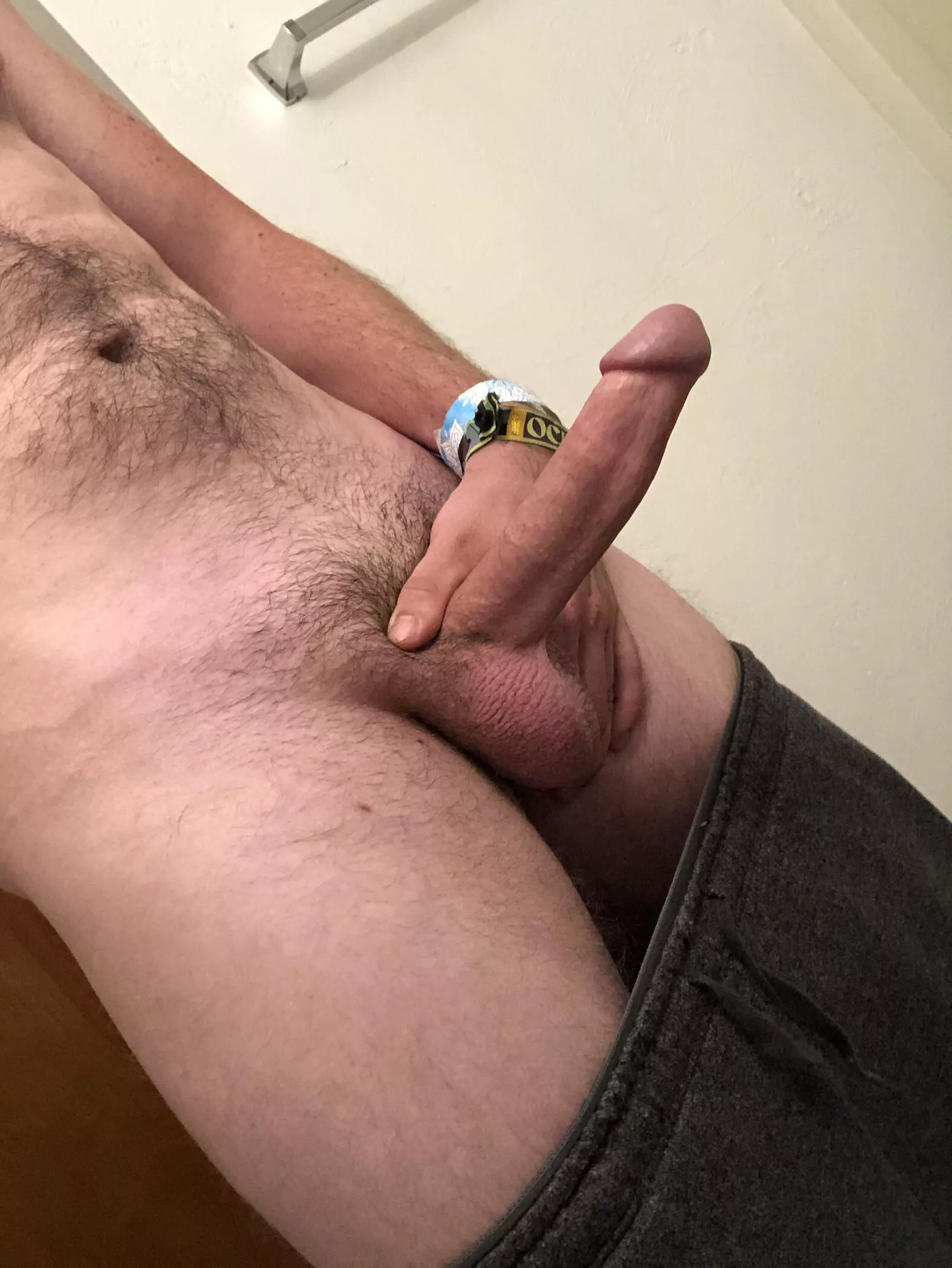 Probably gonna be a boring night in, so my DMs are open!