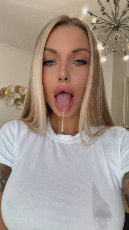 this goes into your mouth [oc]