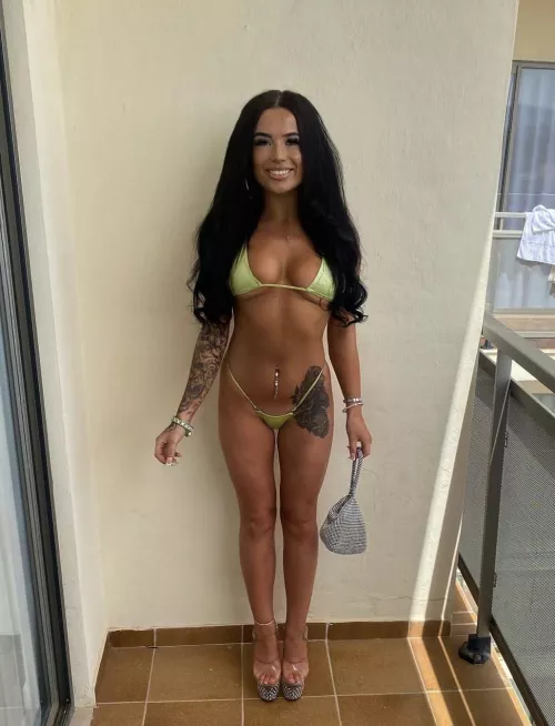 Tiny bikini 🏴󠁧󠁢󠁳󠁣󠁴󠁿