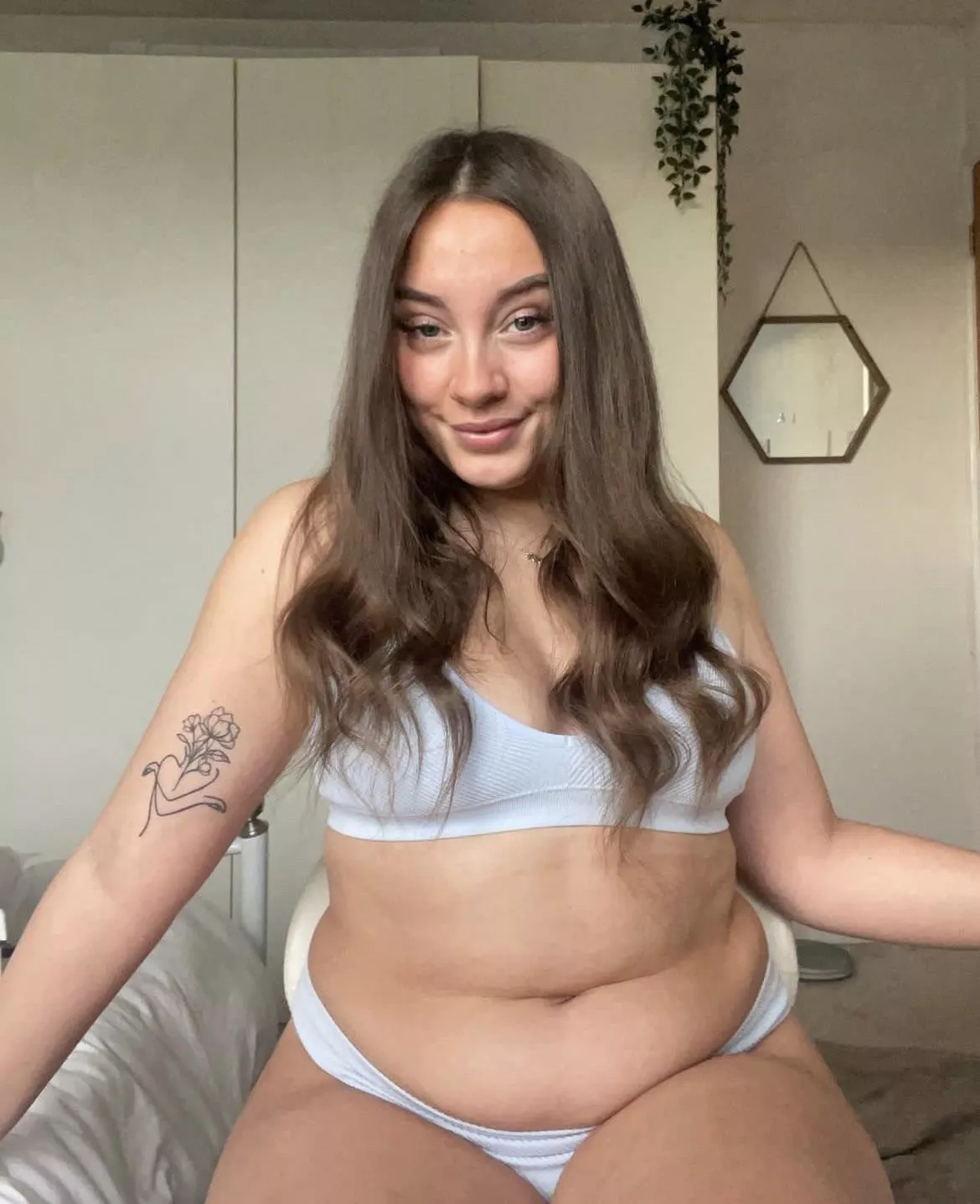 Wanna stuff till I can’t move 🤤🤤🤤