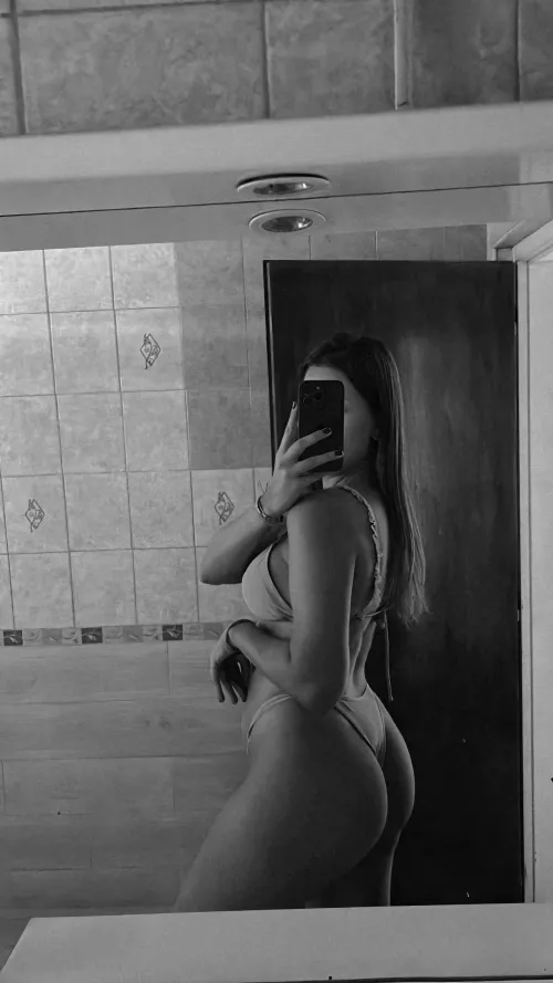 Would you like to be in the place of the mirror and constantly look at my ass