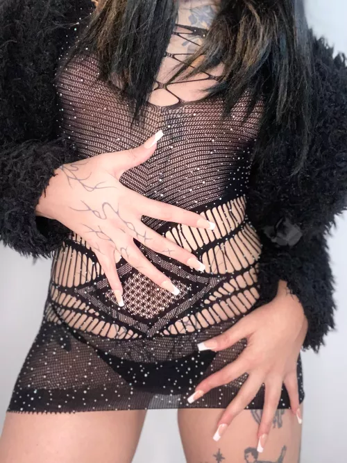 You can only look at my nails from time to time, but never suck them, only if I make you a slave.