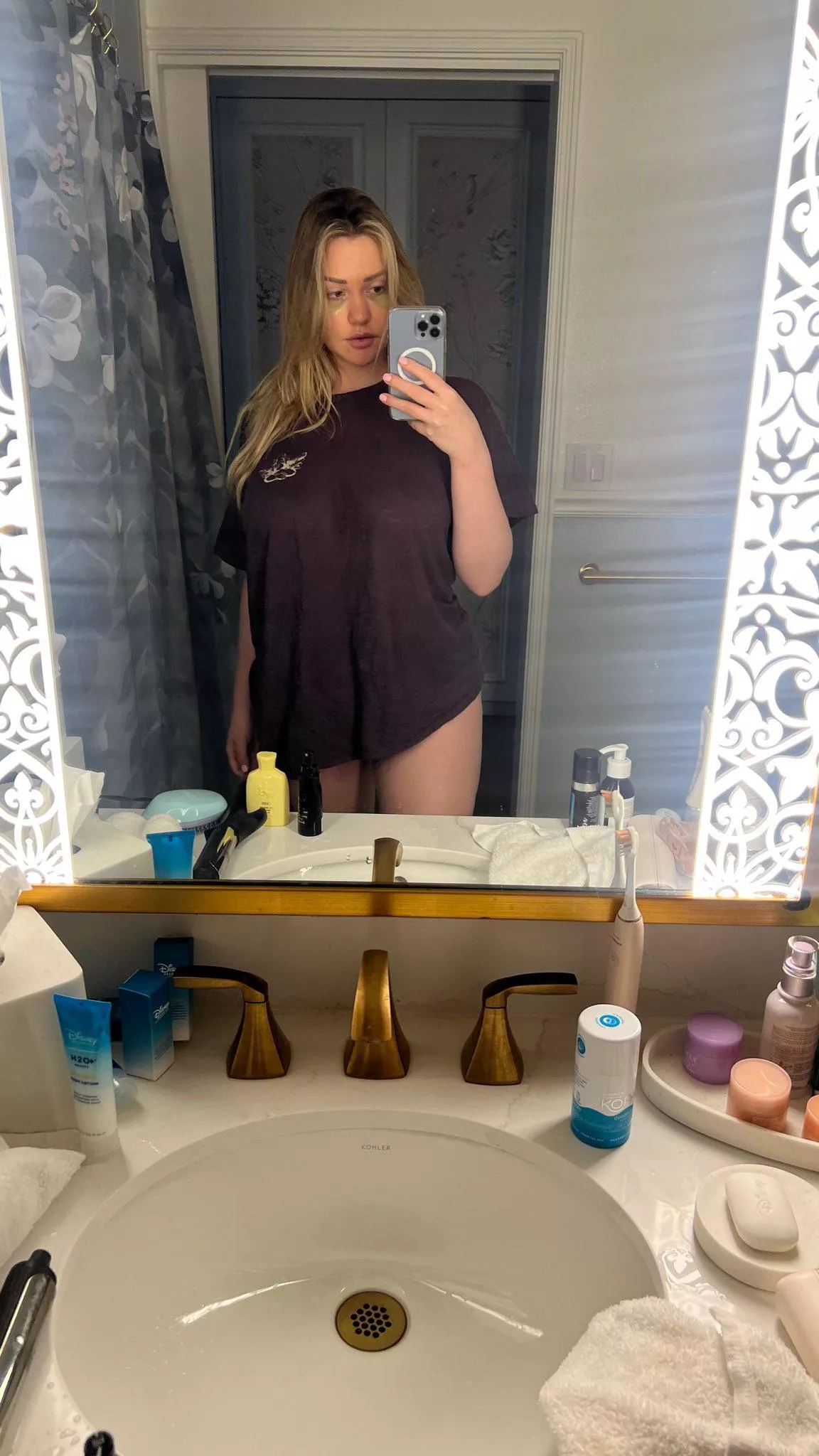 You’re just gonna scroll by without saying hi?