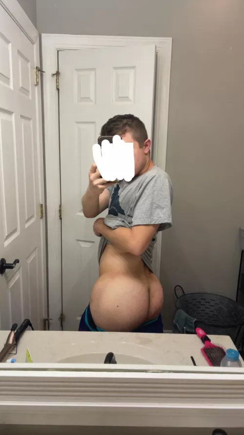 26 jlaw_0097 virgin bro