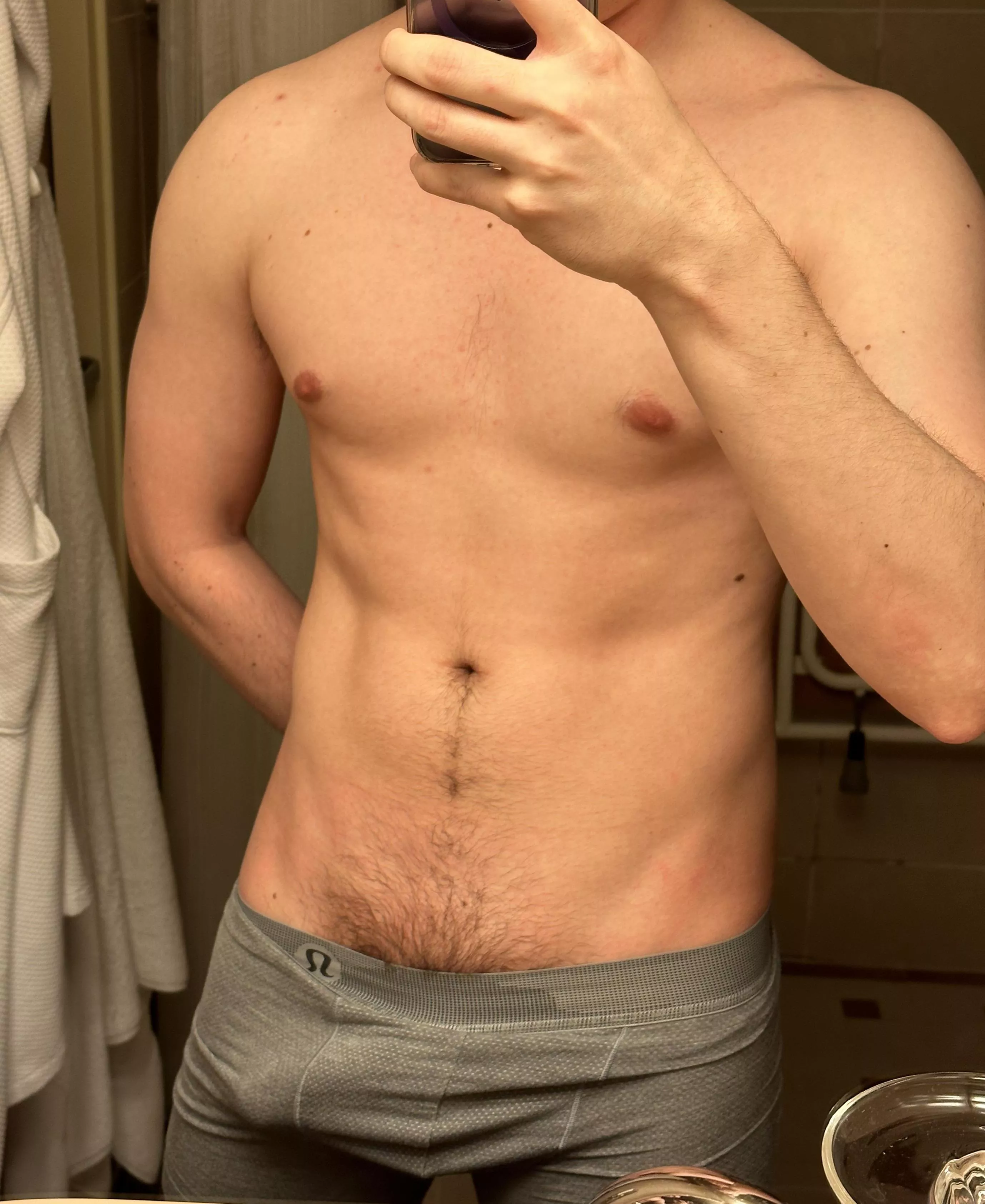 (26) Meet me in the locker room