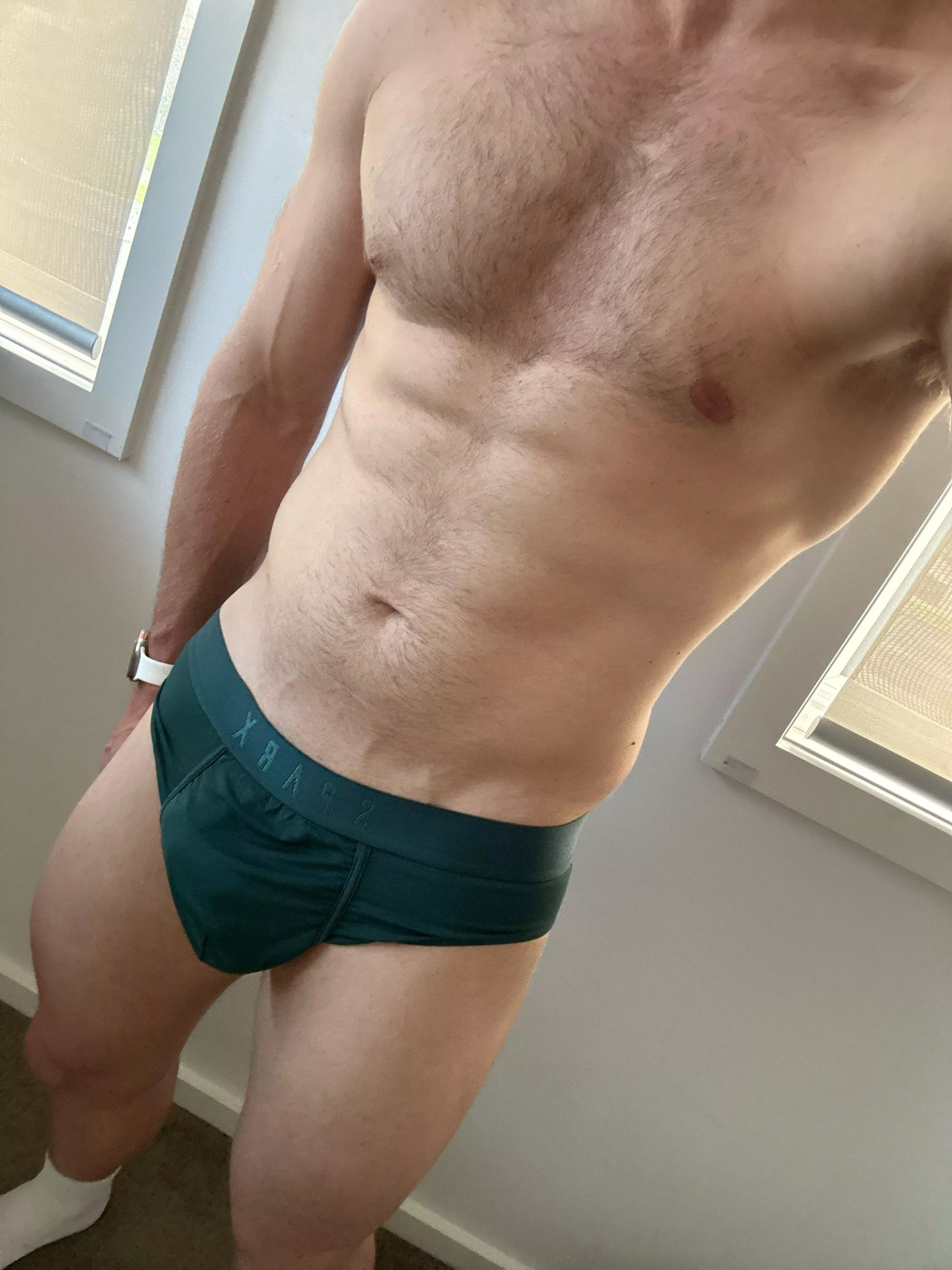 31 aussie. Hit me up I have a great 🍑 . Sc aussiegymguy22