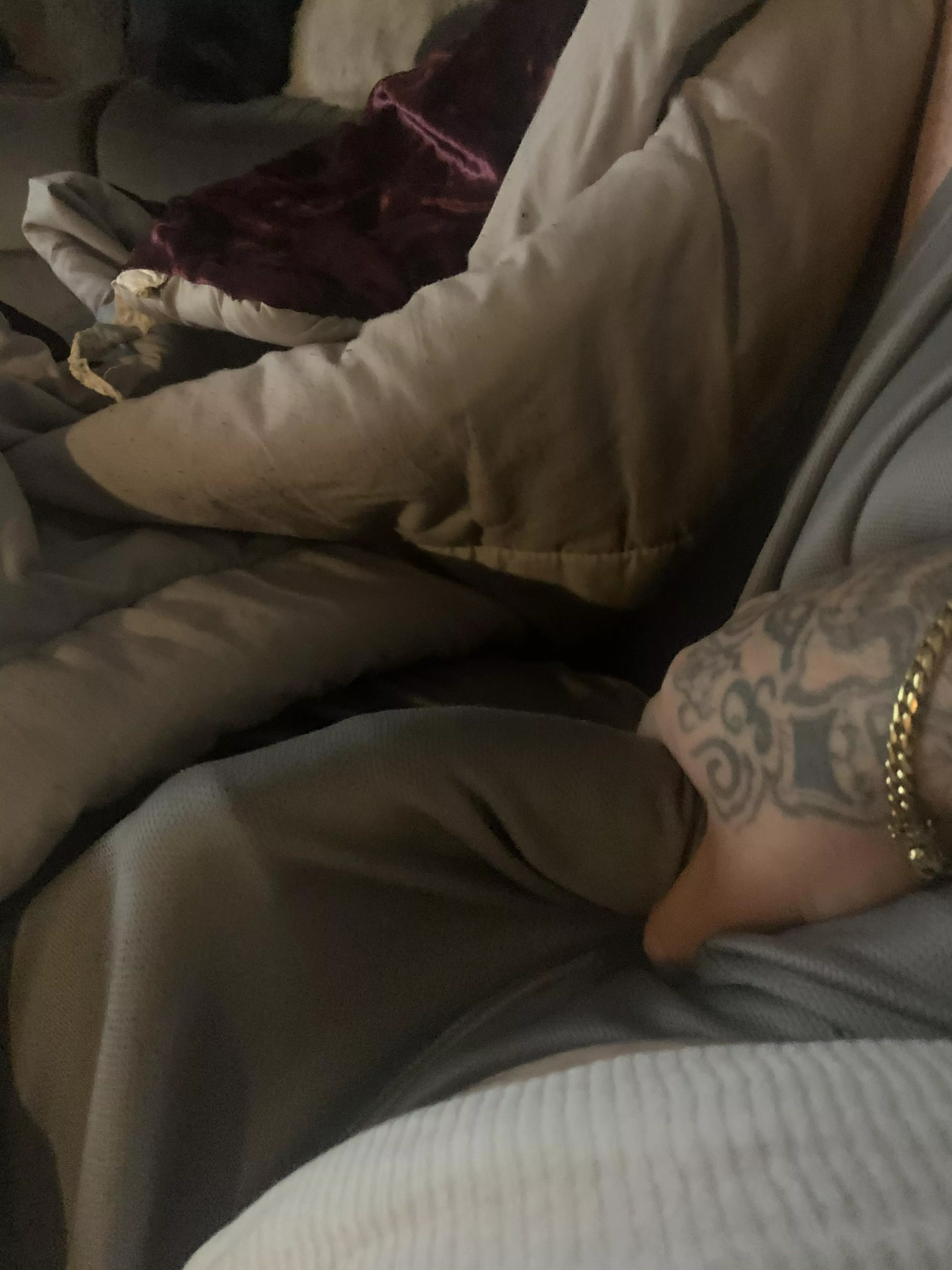 37 year old half Irish half puertorican male here .