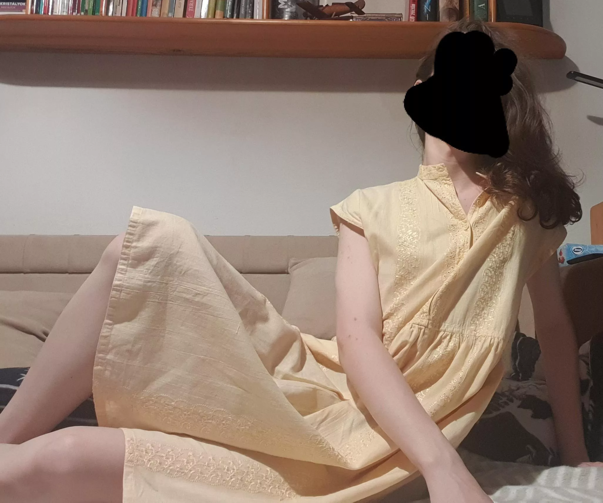 A femboy pic a day keeps the straight away