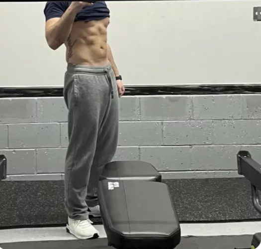 Anyone need a hu[m]p day spotter? 🍑