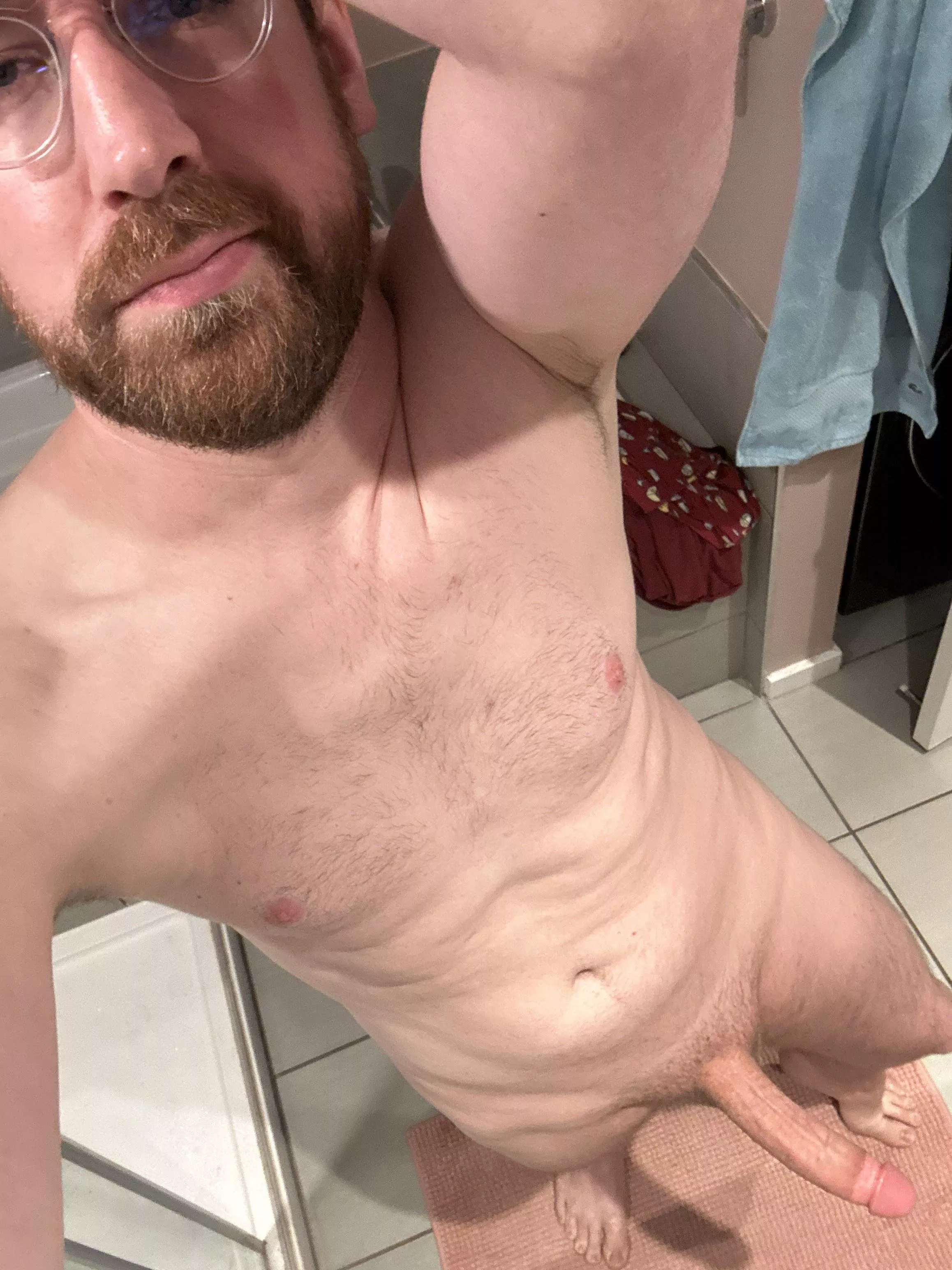 Bi 39 and horny… hehe