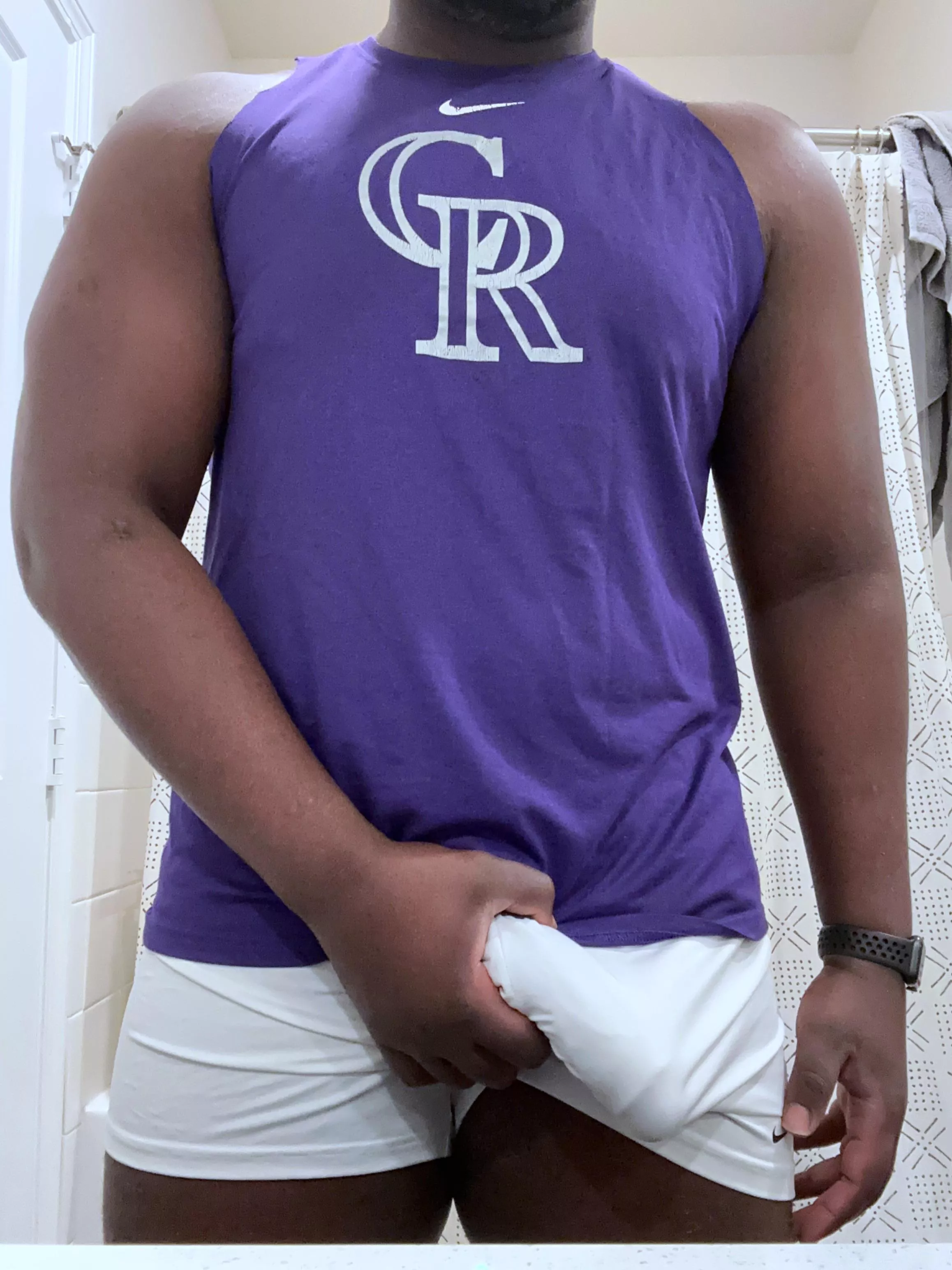 Can someone keep me company ☺️