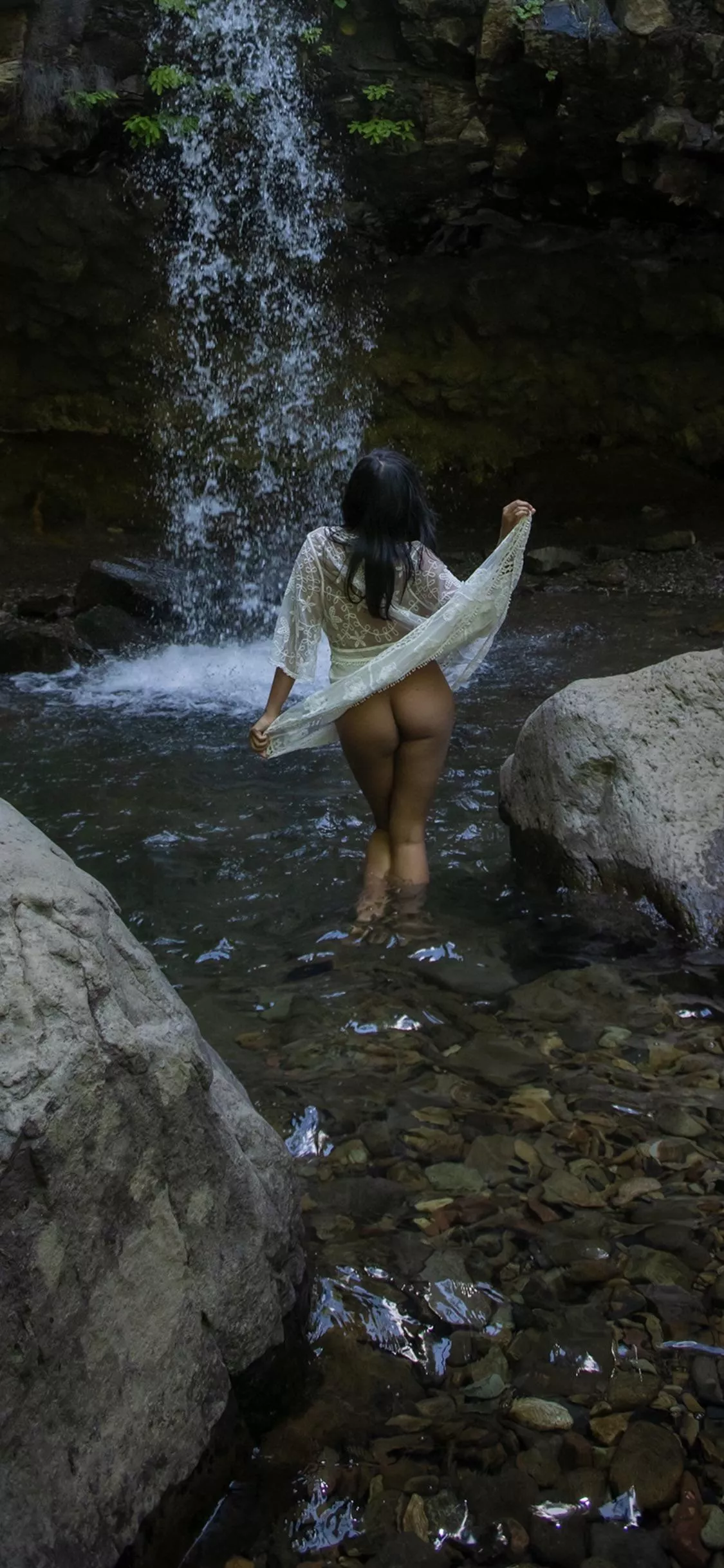 Dakini lifting to show her peach