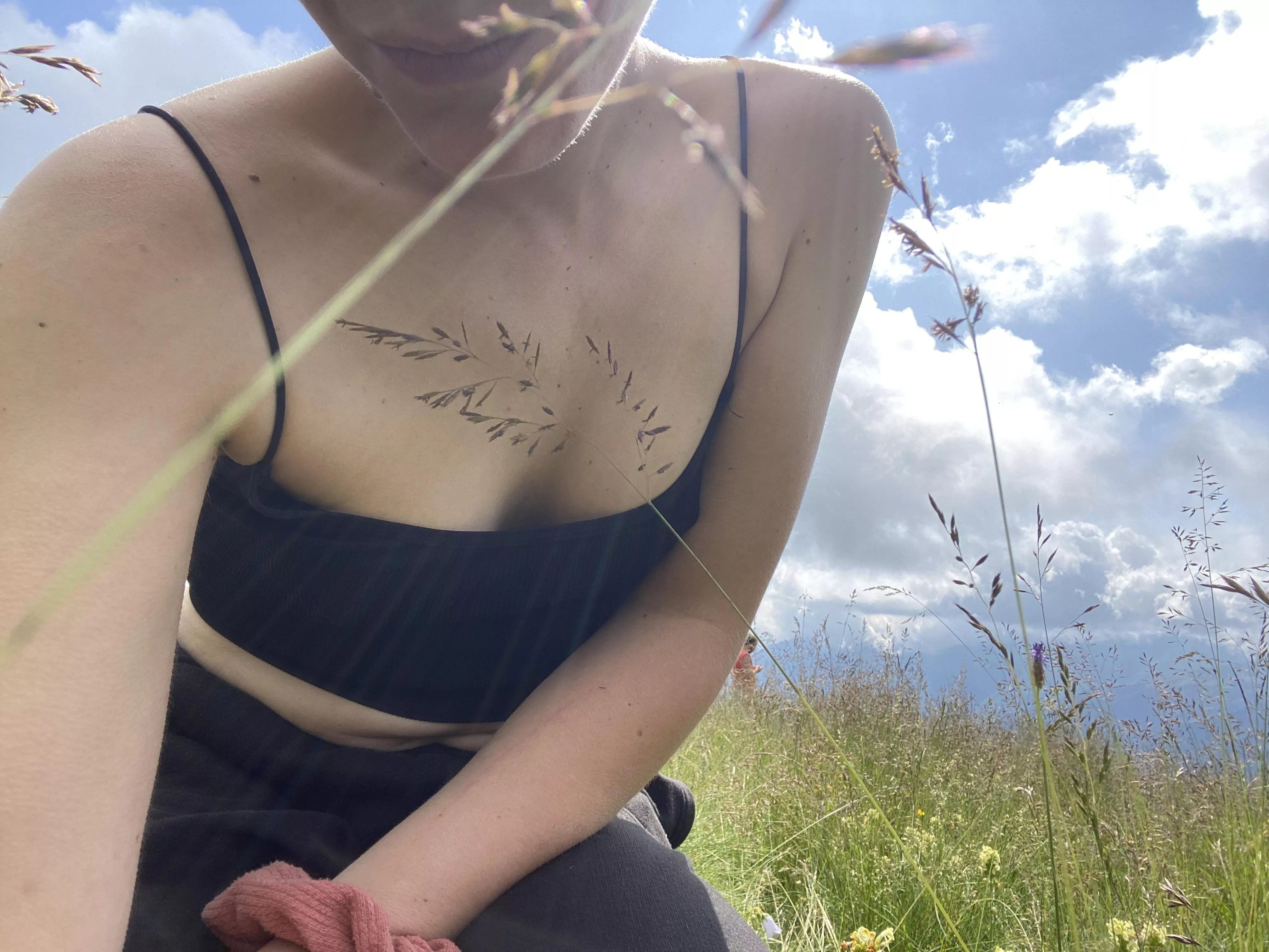 Feeling good to start the week [f]