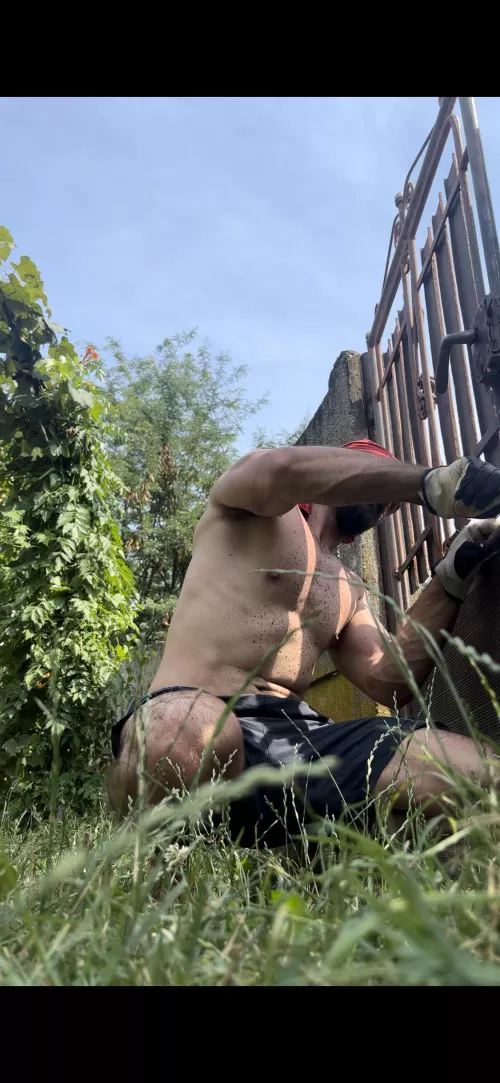 Have you said veiny ? Sorry for the dirty but working on sanding a gate .. 🤣