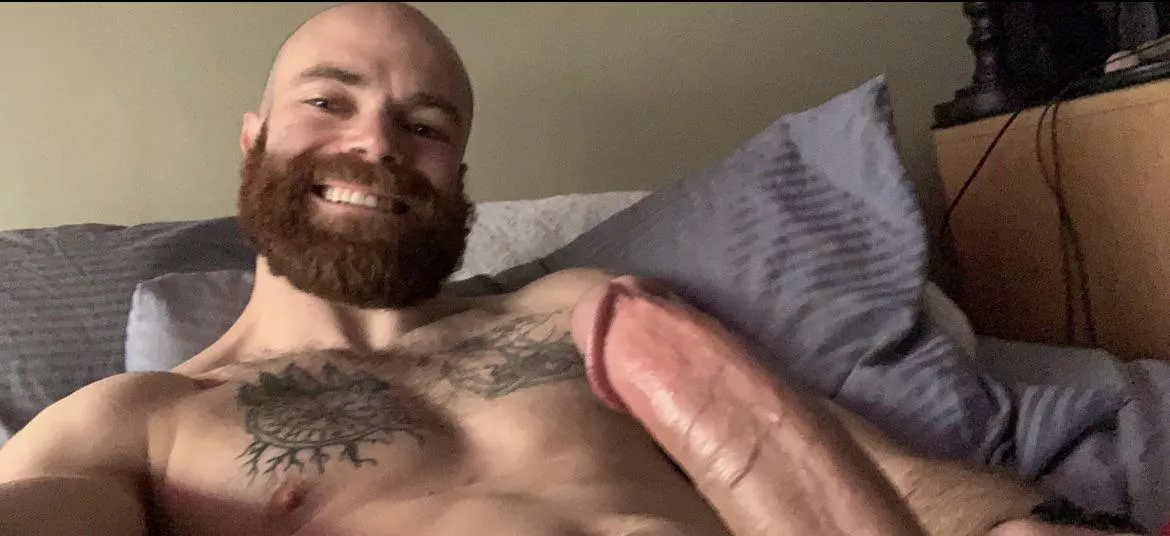 Here’s my beard, and here’s my boner. Why don’t you come on over?