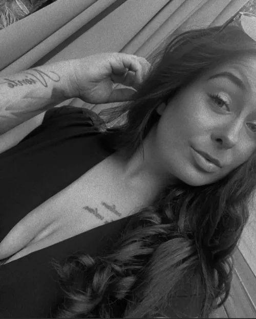 I need a Big cock rn. My looser Husband is always working.. I cant believe he‘s getting hard when he know how i suck other dicks.. His Family thinks i‘m a Princess. 😈