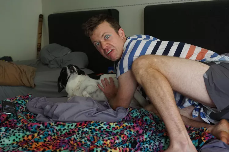 I think we look alike.