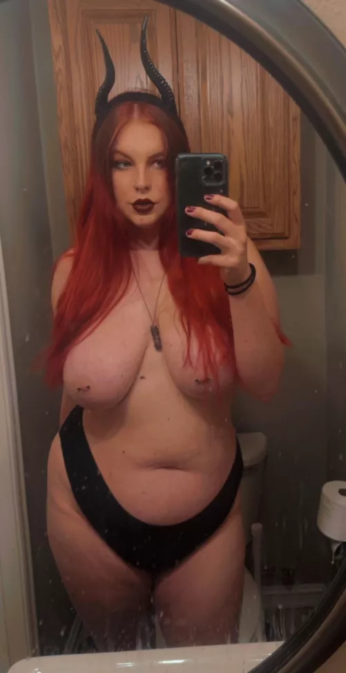 Im a succubus from hell