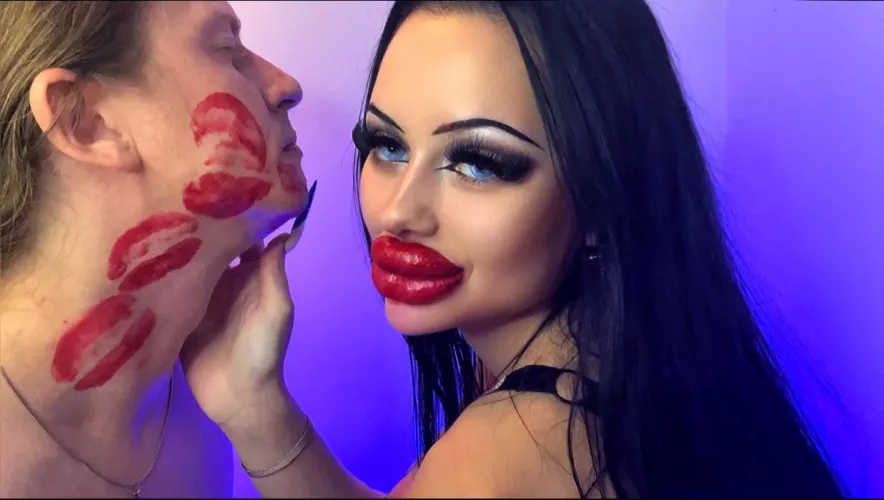 my big red lips leaving big kissing marks