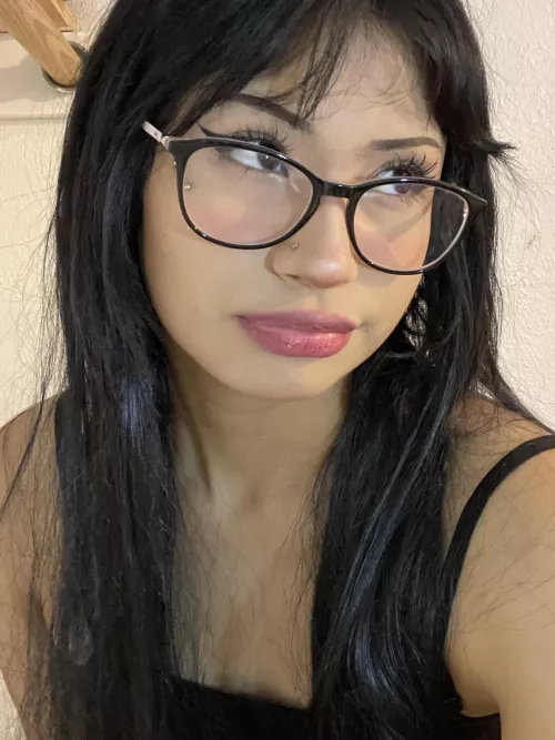 only picture i look ok with glasses on