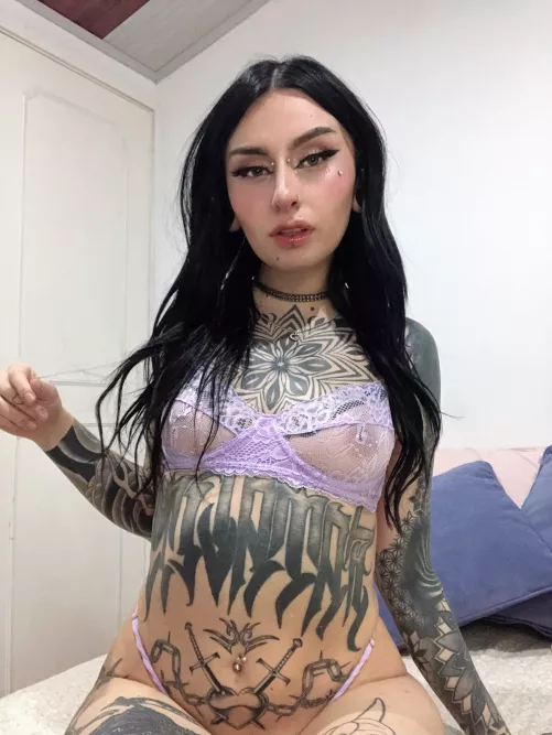 This bra gives the breasts a touch of mystery