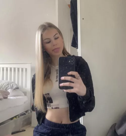 This would look better on your bedroom floor😘